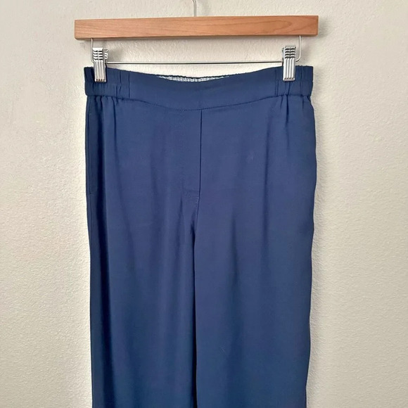 MASSIMO DUTTI | Wide-leg Trousers With Darts Pleats Navy Blue Viscose | Size 4 - Picture 3 of 8